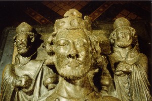 King John tomb worchester Cathedral