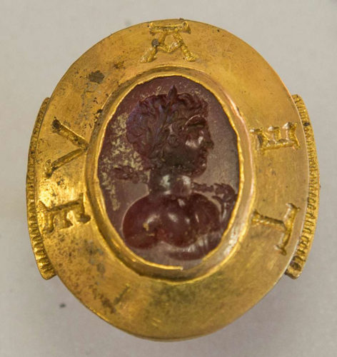 Signet ring with intaglio. Credit: Alexis Grattier-Université Lumière Lyon 2